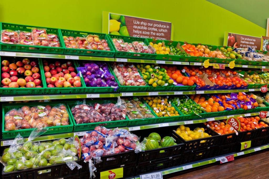 Fresh & Easy Produce Aisle