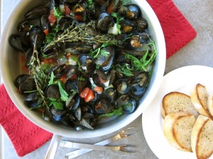 White Wine Steamed Mussels with Zucchini, Arugula and Basil